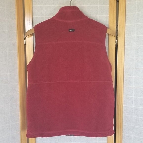 Boy's REI Outdoor Vest Large 14/16 Dark Red Crimson Zip Up Fleece - Picture 5 of 7